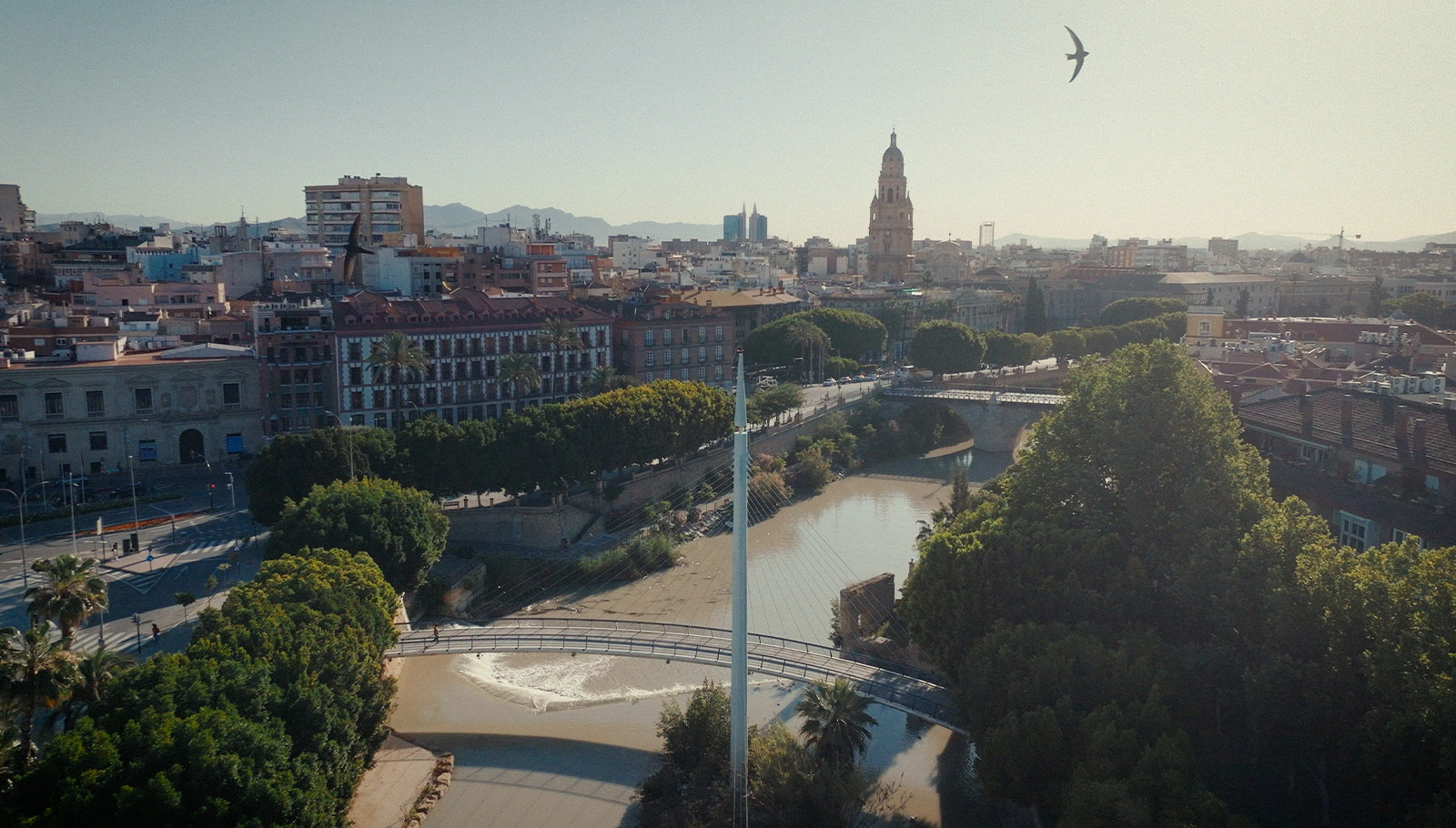 Vista desde cueva natural hacia el paisaje